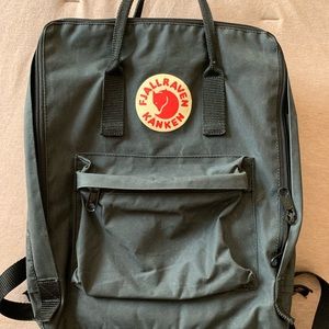 FULL SIZE FJALLRAVEN KANKEN BACKPACK